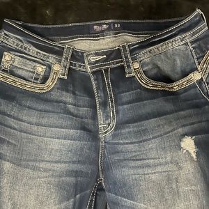 Miss Me Jeans 32x34 worn only a few times.